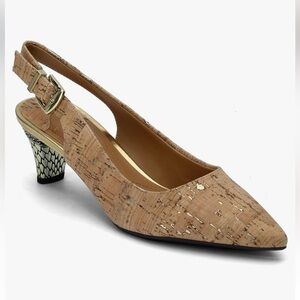 J. Renee Kanan Natural/Gold cork Women's Pump Mayetta Sz 7 Embossed Heel NWOT‎